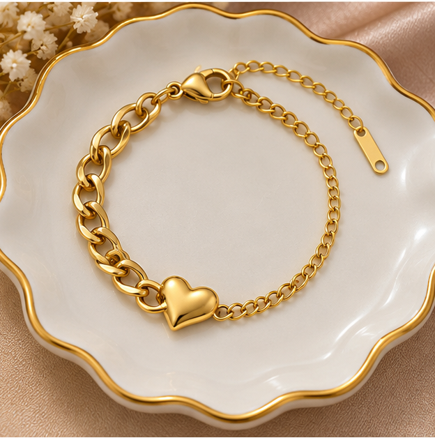 Asymmetric asymmetric heart cuban link bracelet
