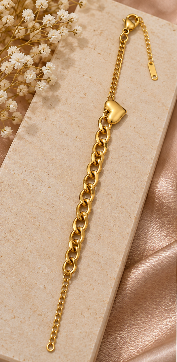 Asymmetric asymmetric heart cuban link bracelet