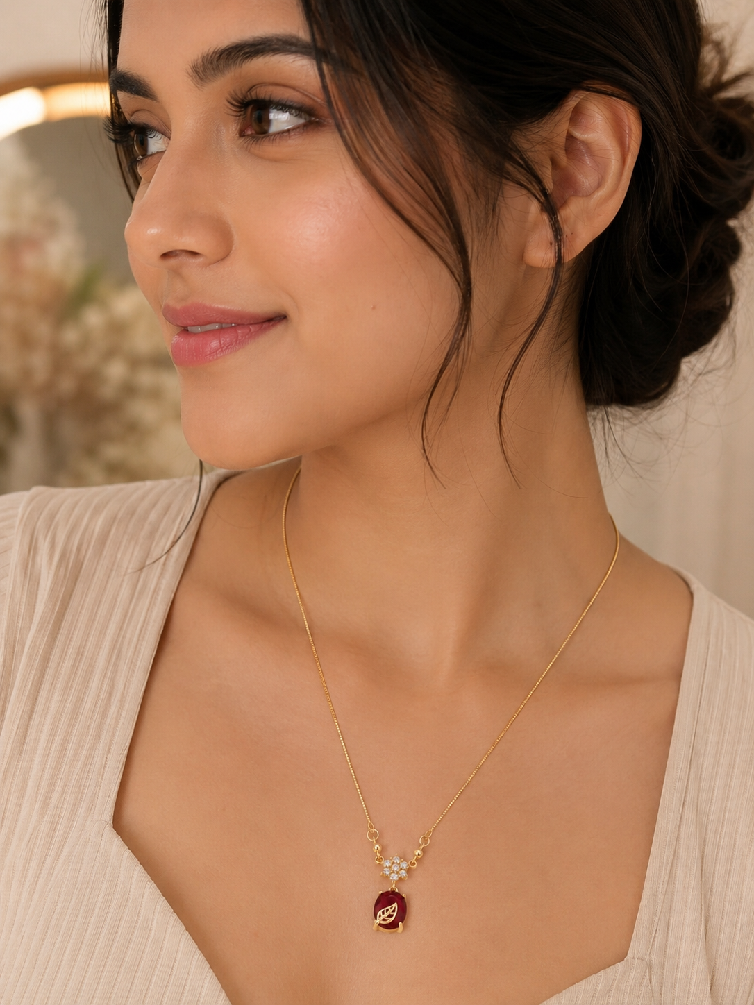 Minimalist gold-plated pendant necklace