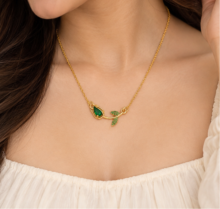 Tulip flower pendant
