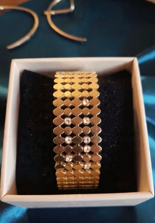 Golden mesh crystal cuff bracelet