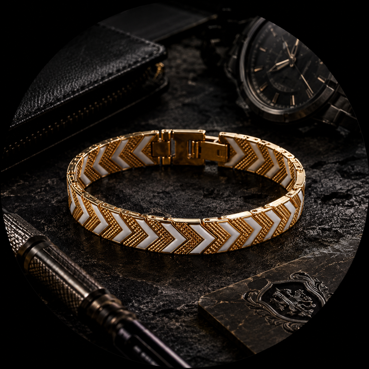 Gold-plated chevron link bracelet