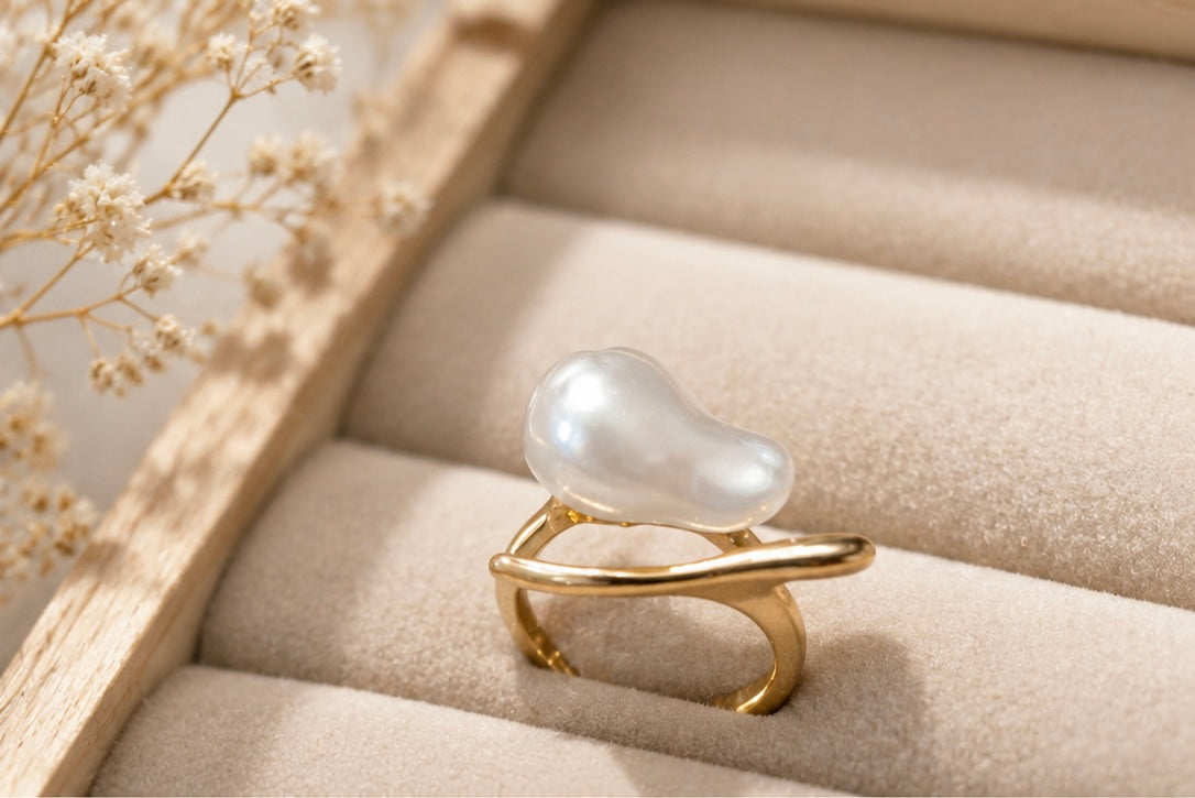 Baroque pearl abstract cocktail ring