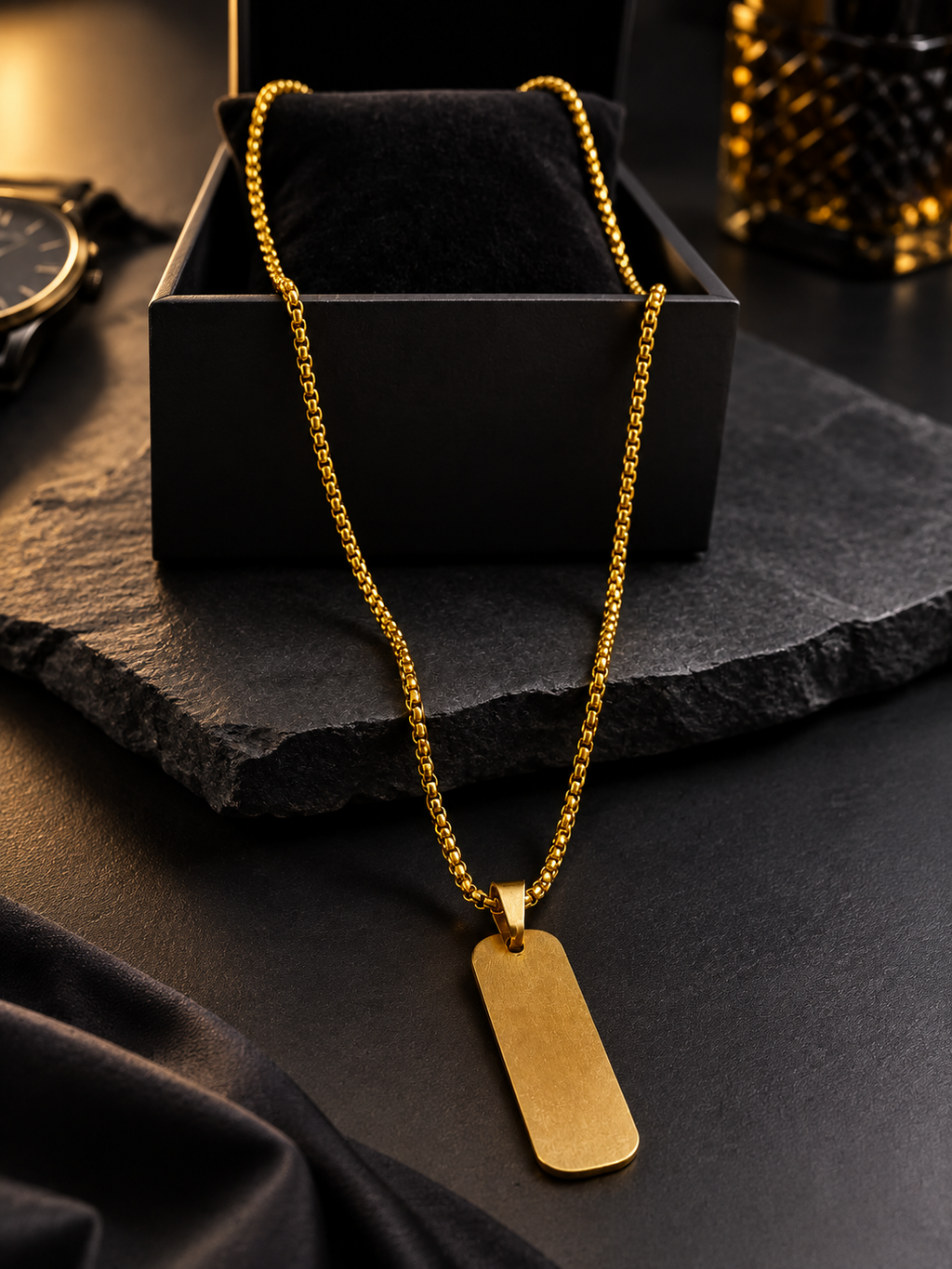 Sleek and minimalist men's pendant necklace