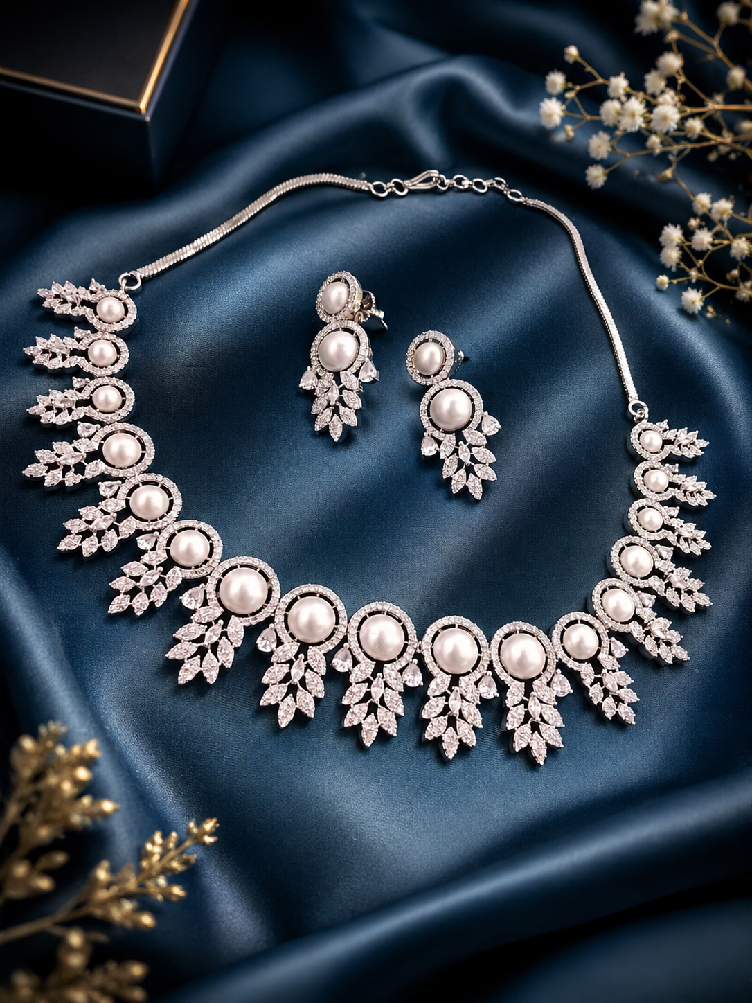 luxurious faux pearl and American diamond necklace set