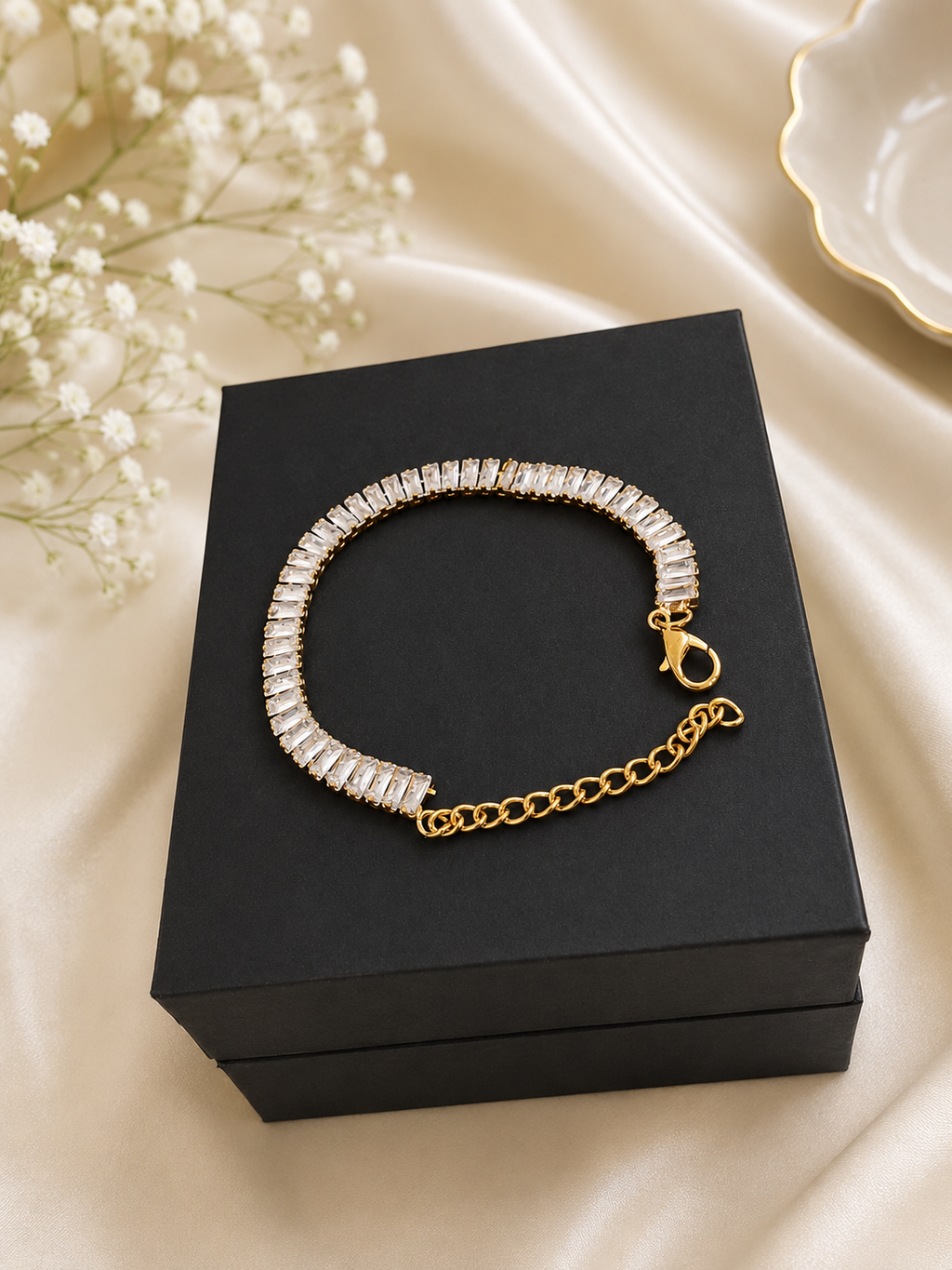 Elegant gold-plated baguette tennis bracelet