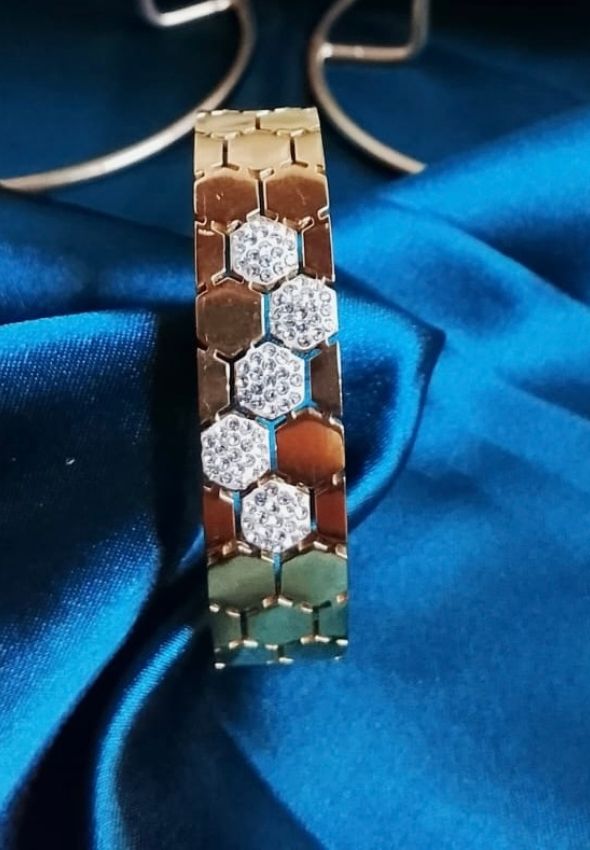 HexaGlow diamond studded hexagon bracelet