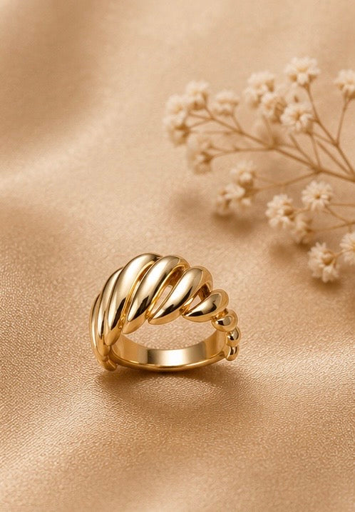 Croissant Dome Ring