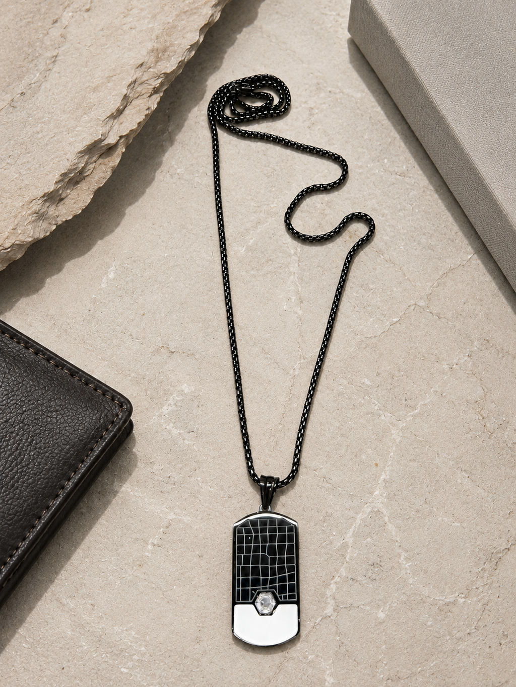 Men's pendant necklace