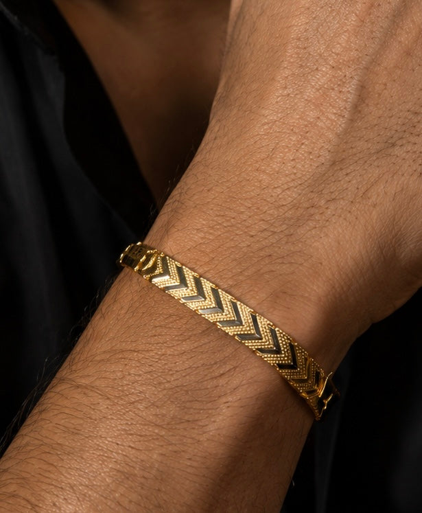 Gold-plated chevron link bracelet