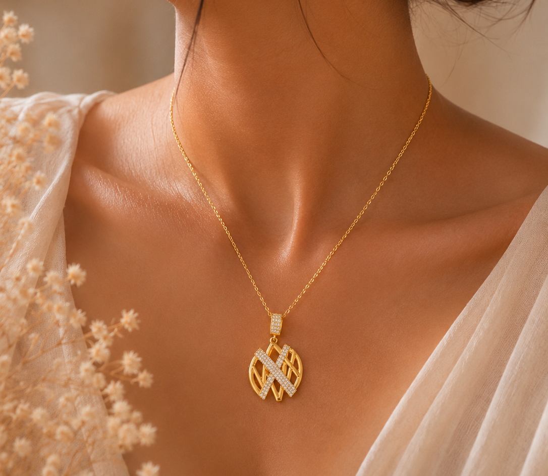 ometric Lattice Medallion Pendant Necklace