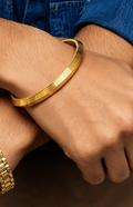Mens elegant gold-toned Kada bracelet