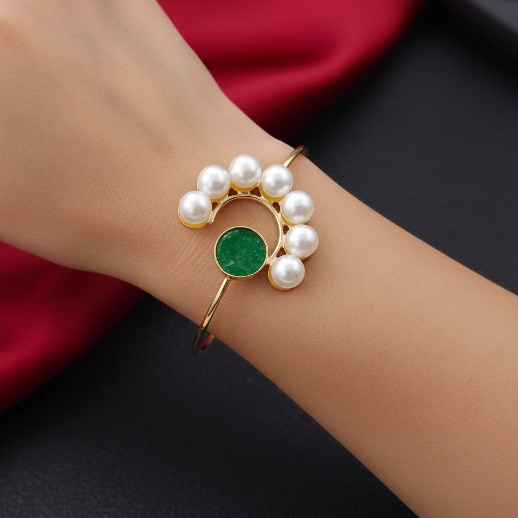Minimalist Pearl Loop Stone Statement Kada