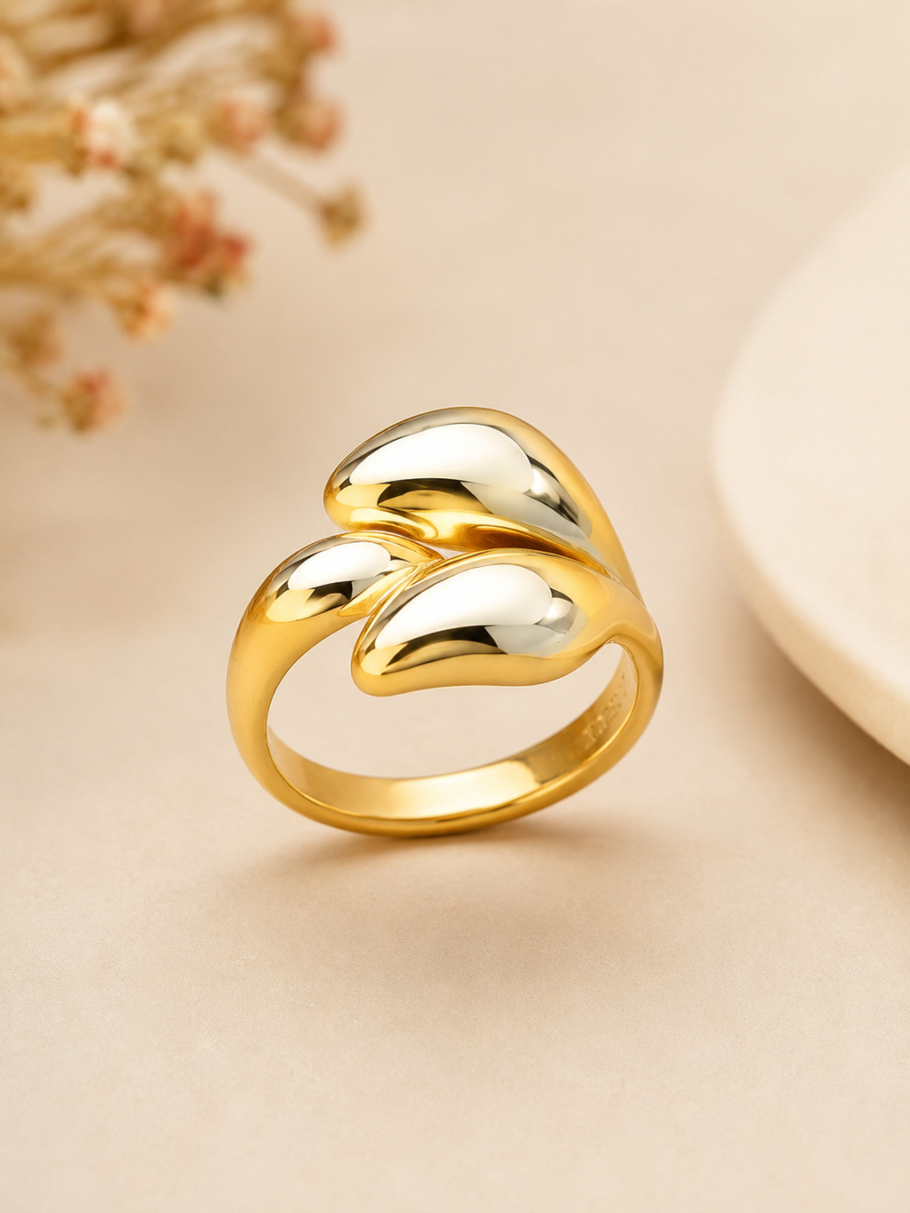 Siona Curve Ring