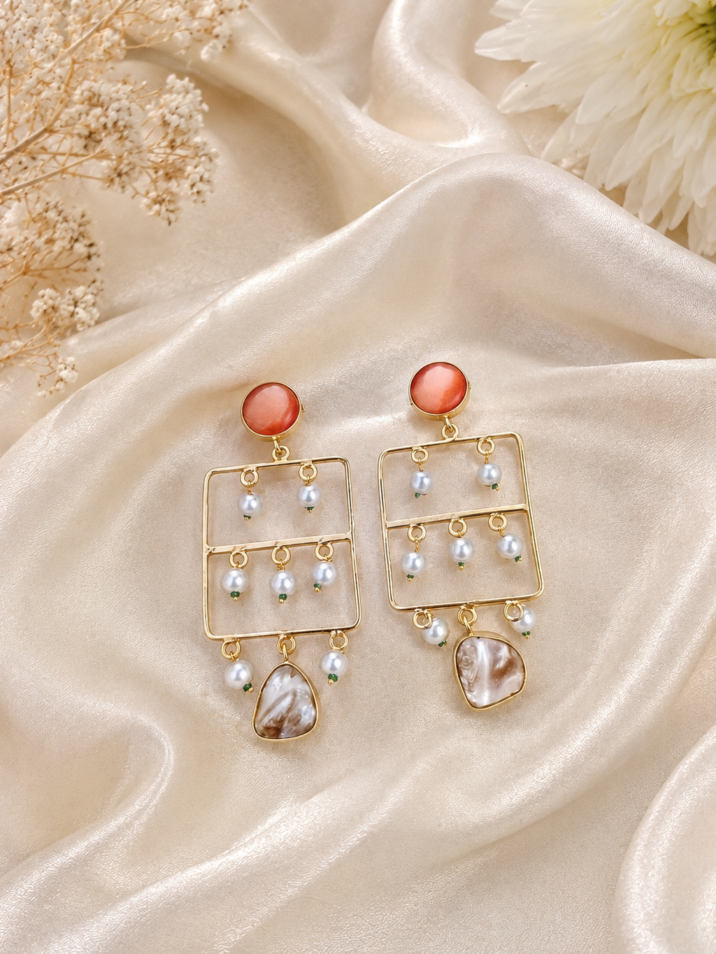 Geometric Gold-Plated Chandelier Earring