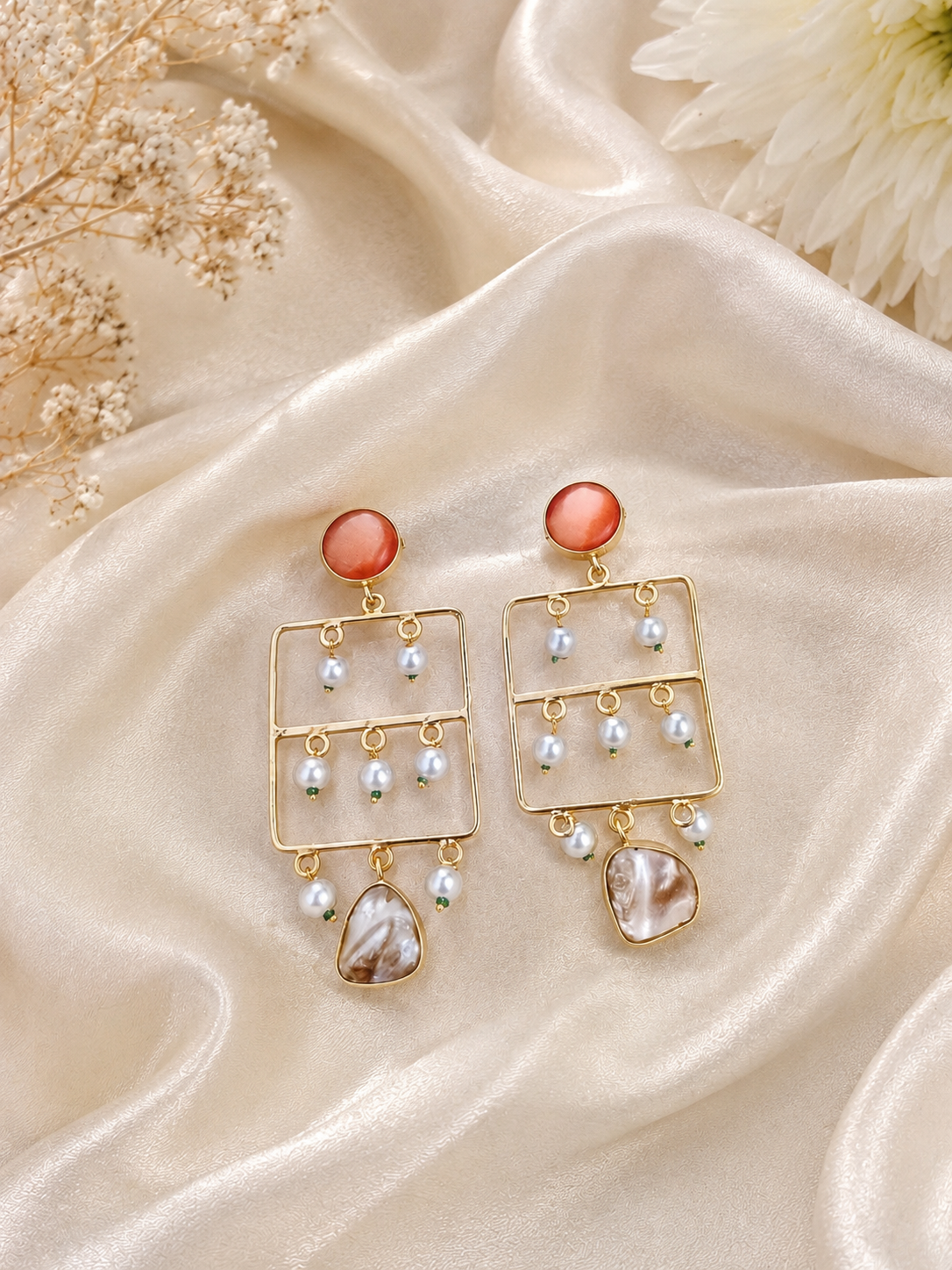 Geometric Gold-Plated Chandelier Earring