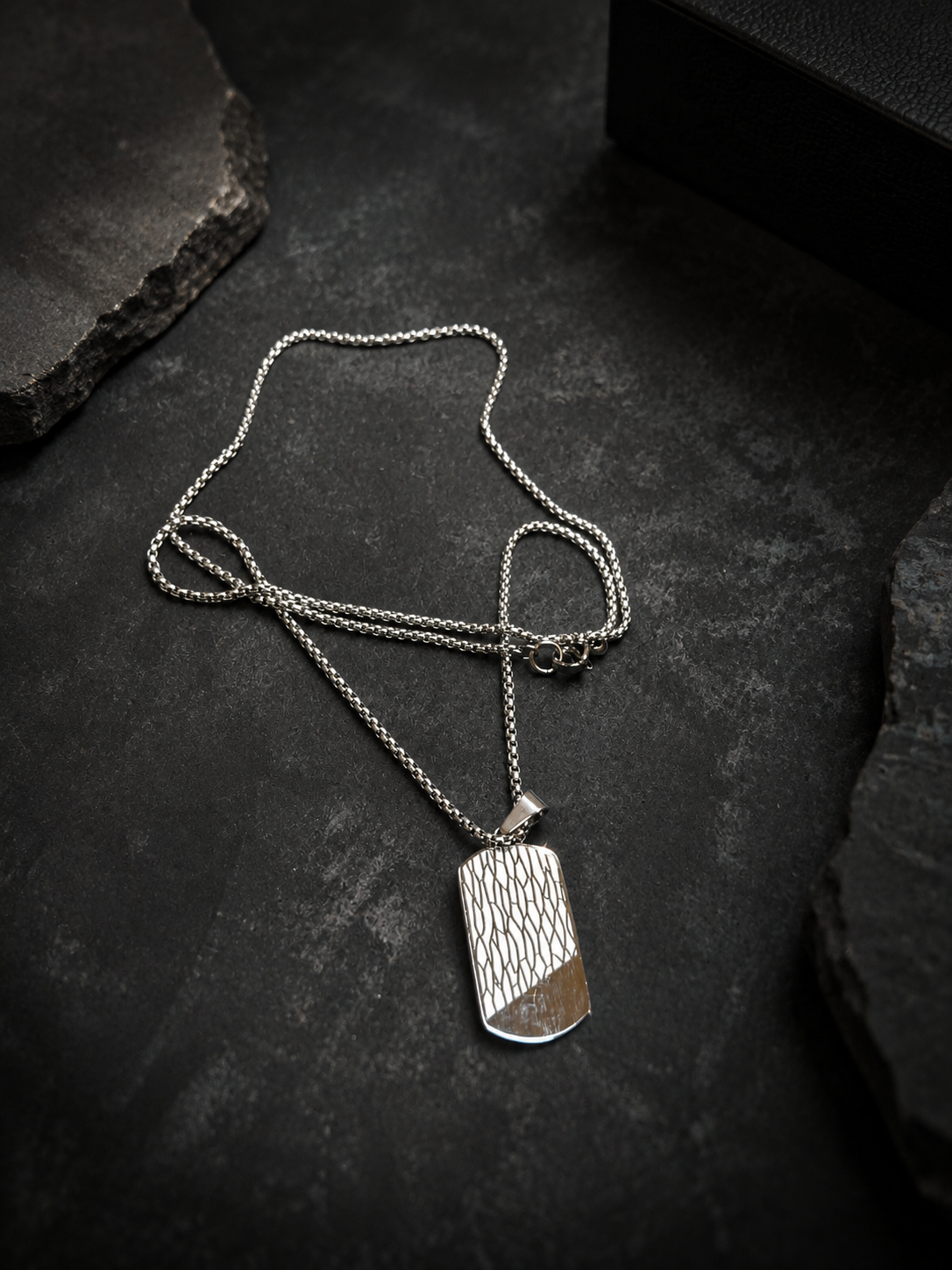Contemporary men's pendant necklace
