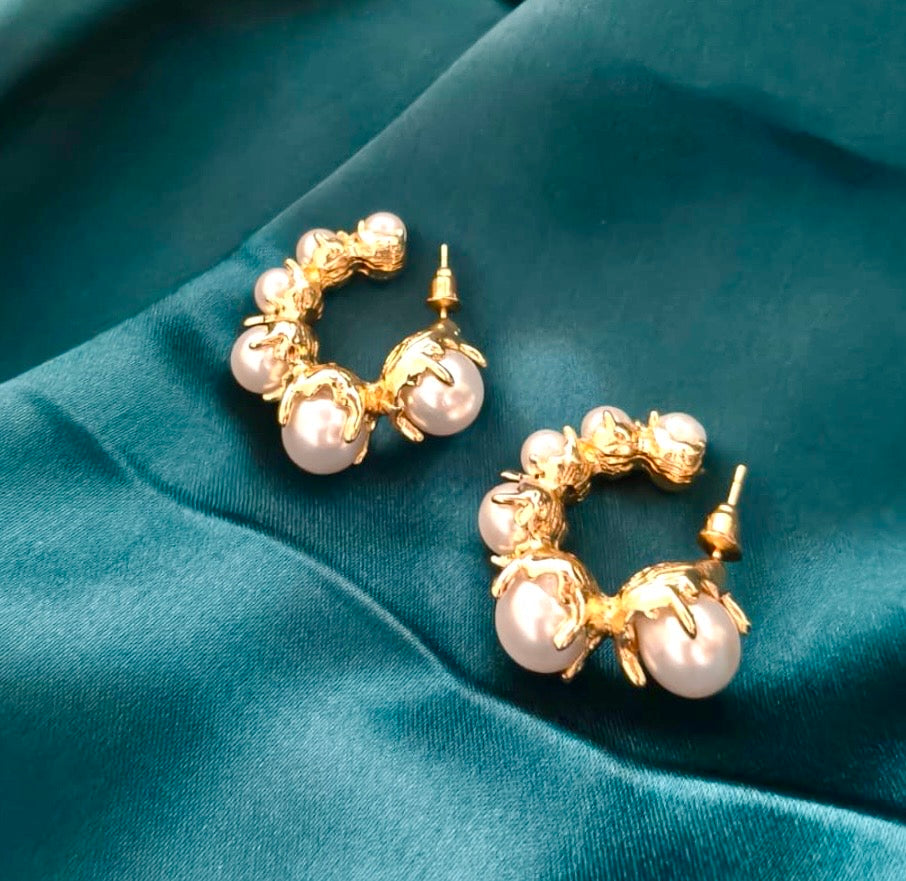 Graduated Pearl C-Shaped Hoop Earrings