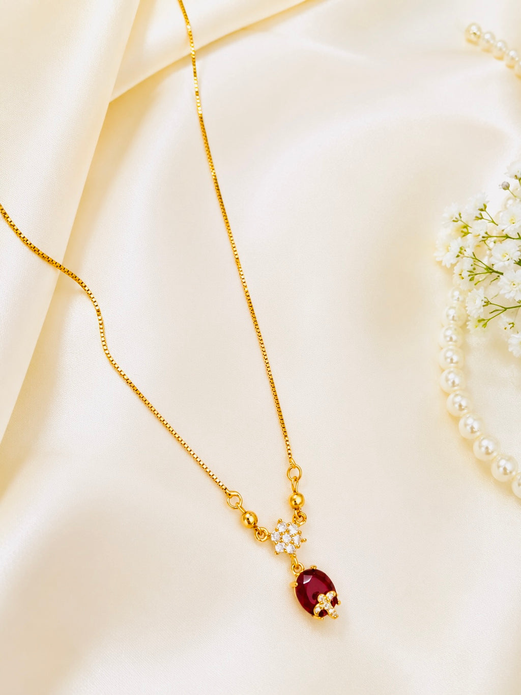 Exquisite floral ruby-red pendant necklace