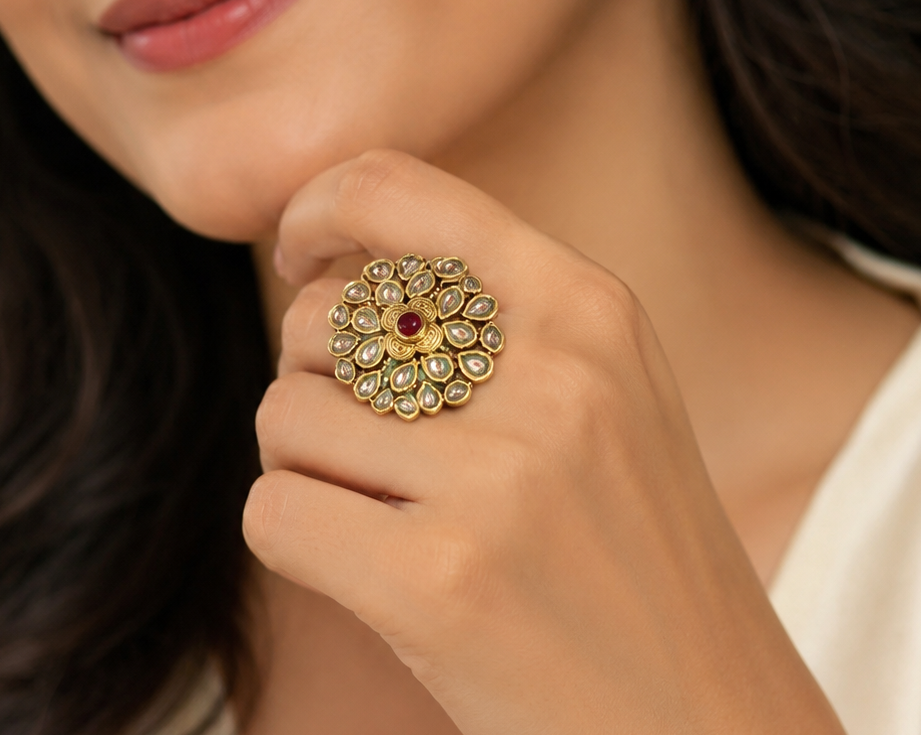 Antique gold-plated Kundan cocktail ring