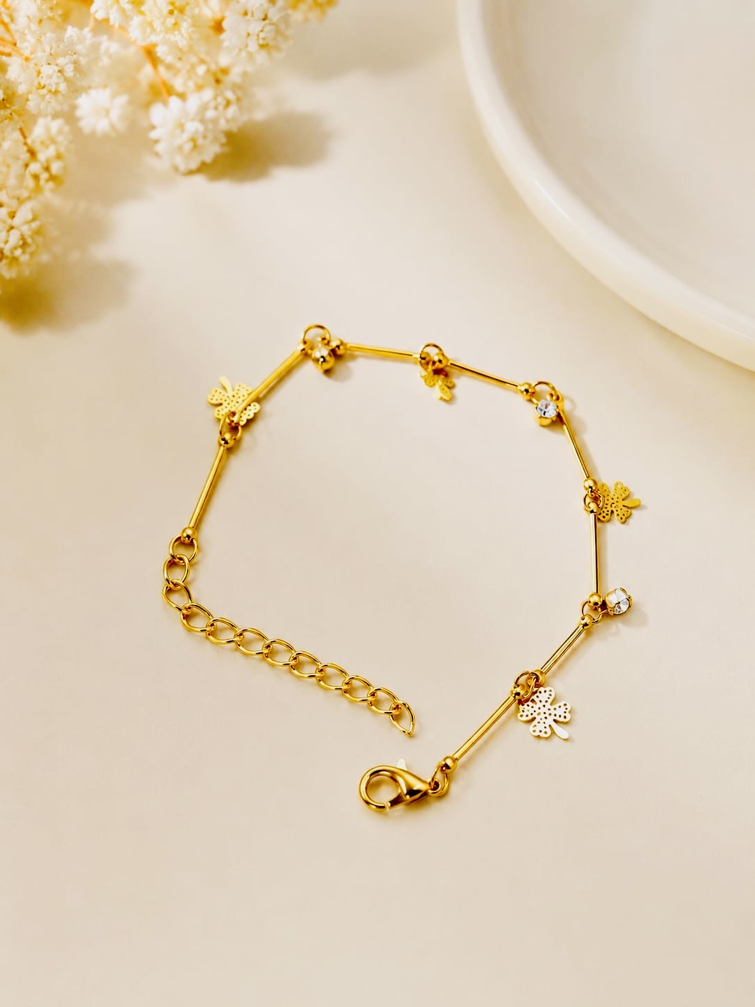 Minimalist & Elegant Charm Bracelet Design 4