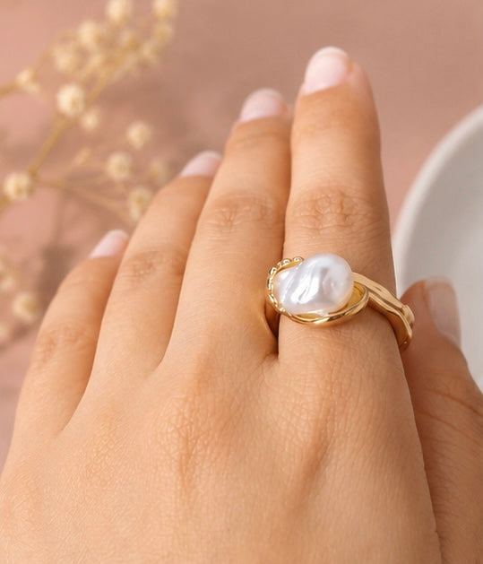 Vintage-style gold baroque pearl cocktail ring