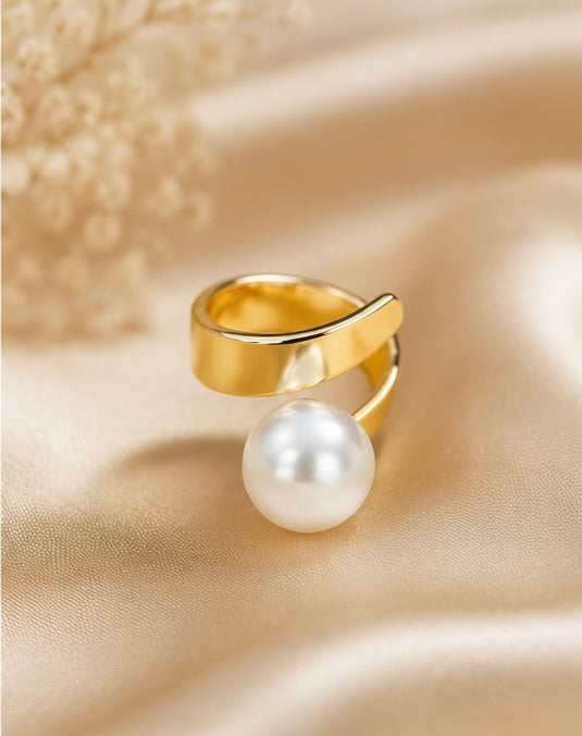 Bold Pearl Adjustable Ring