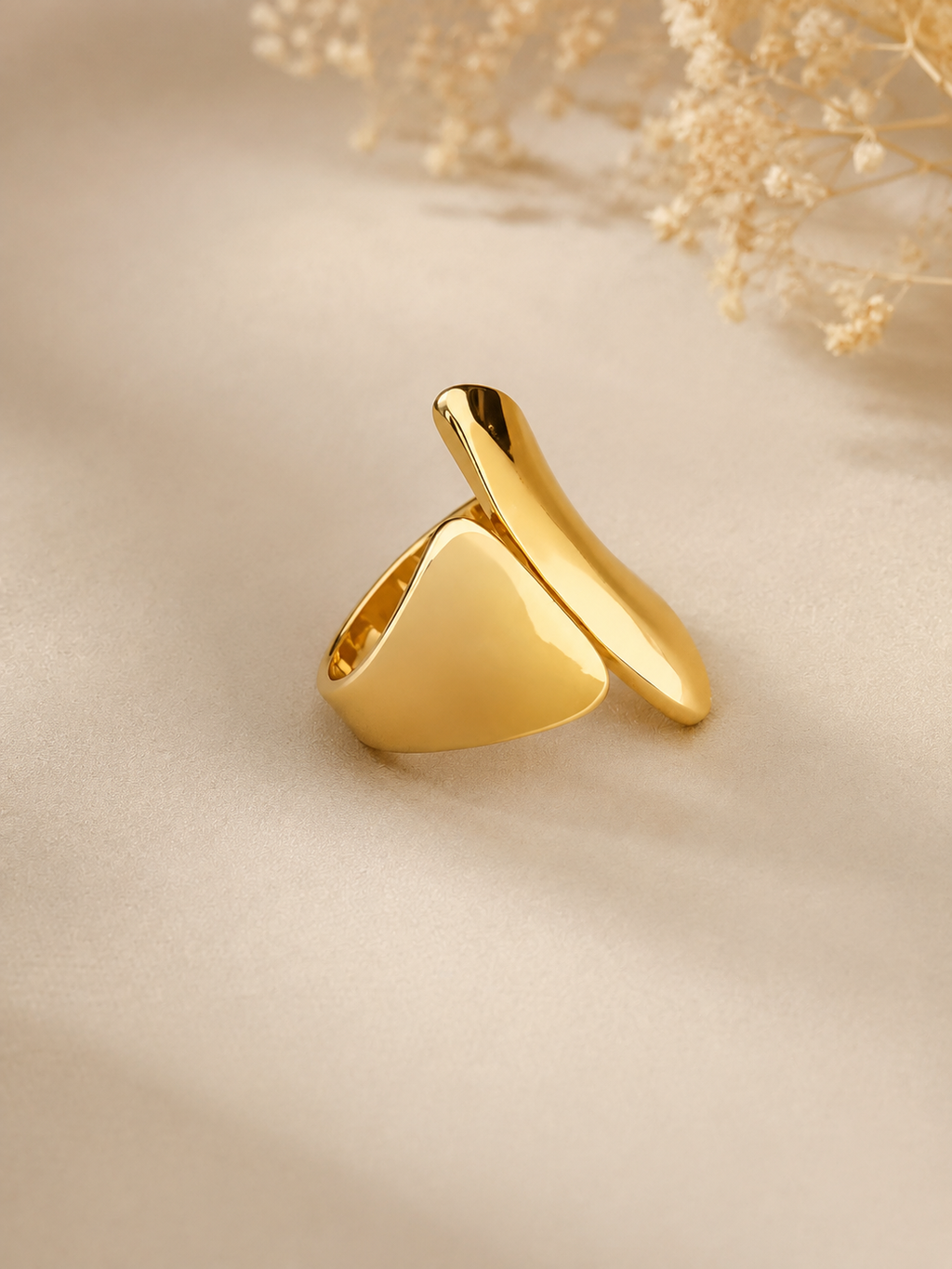 Bold Fluid Edge Statement Ring