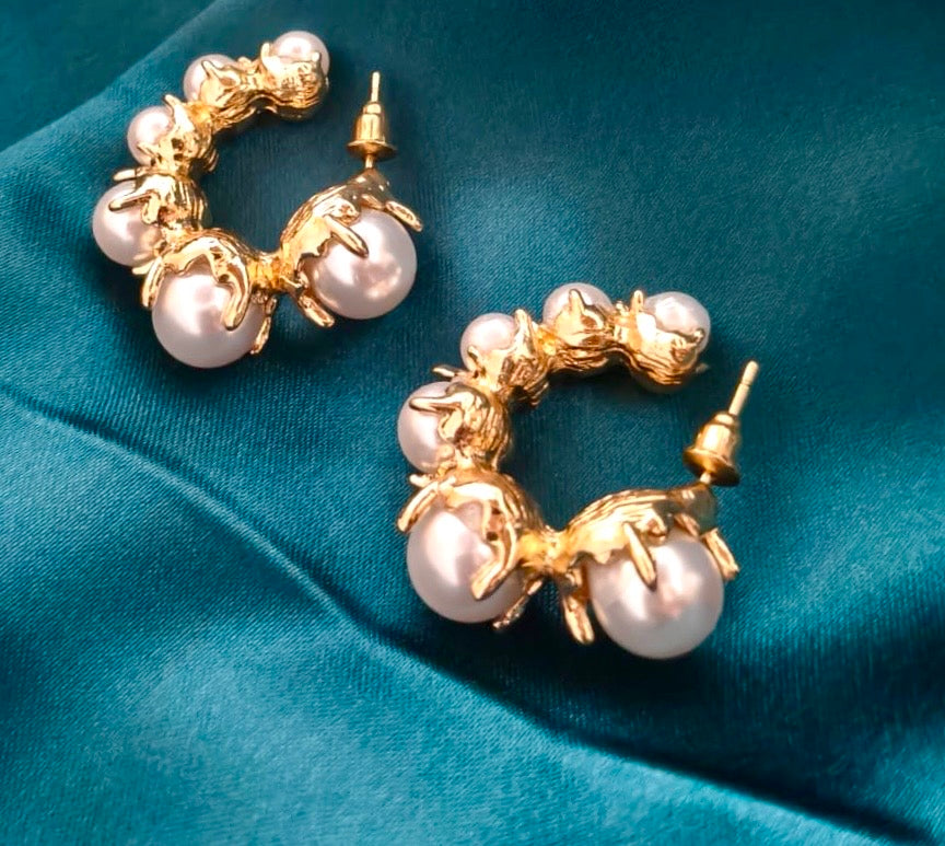 Graduated Pearl C-Shaped Hoop Earrings