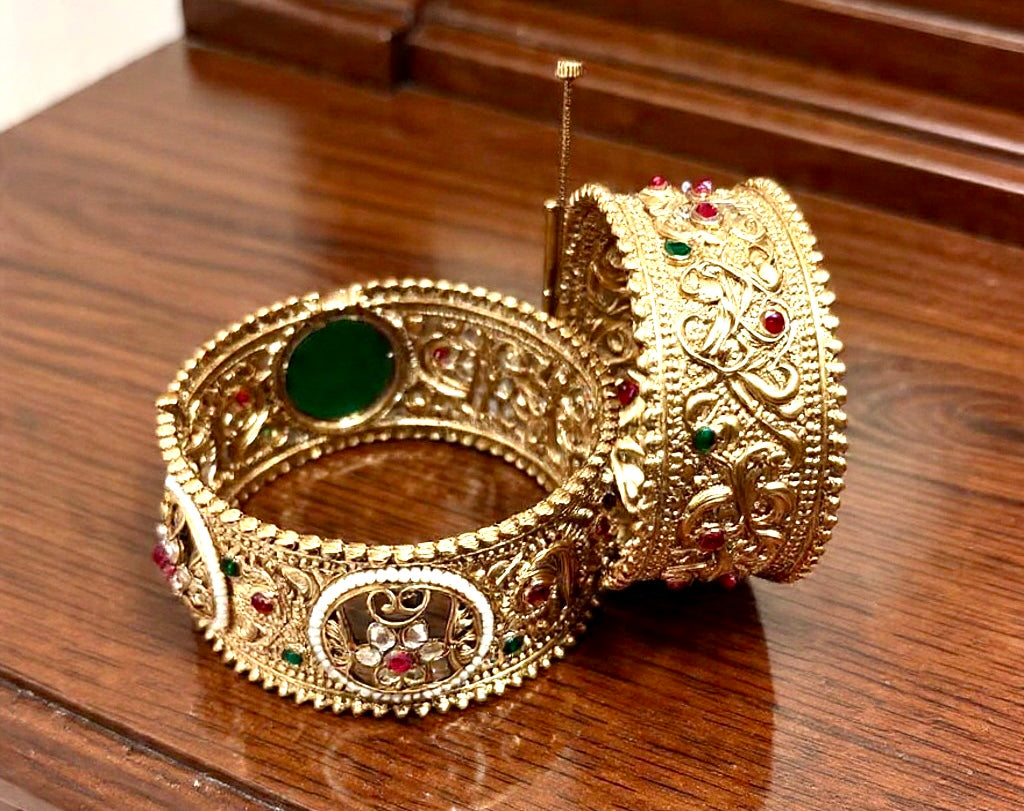Traditional Antique Gold-Plated Rajwadi Kundan Kada Bangles