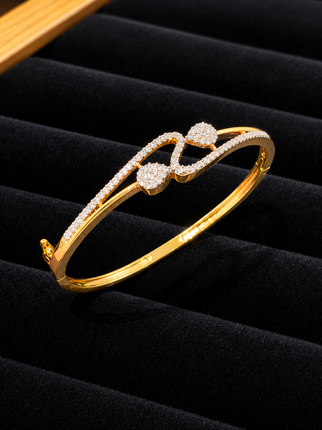 AD wave-motif twin cluster diamond kada bracelet