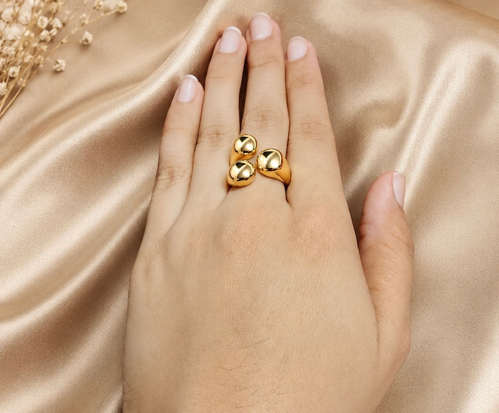 Triple Ball Accent Ring