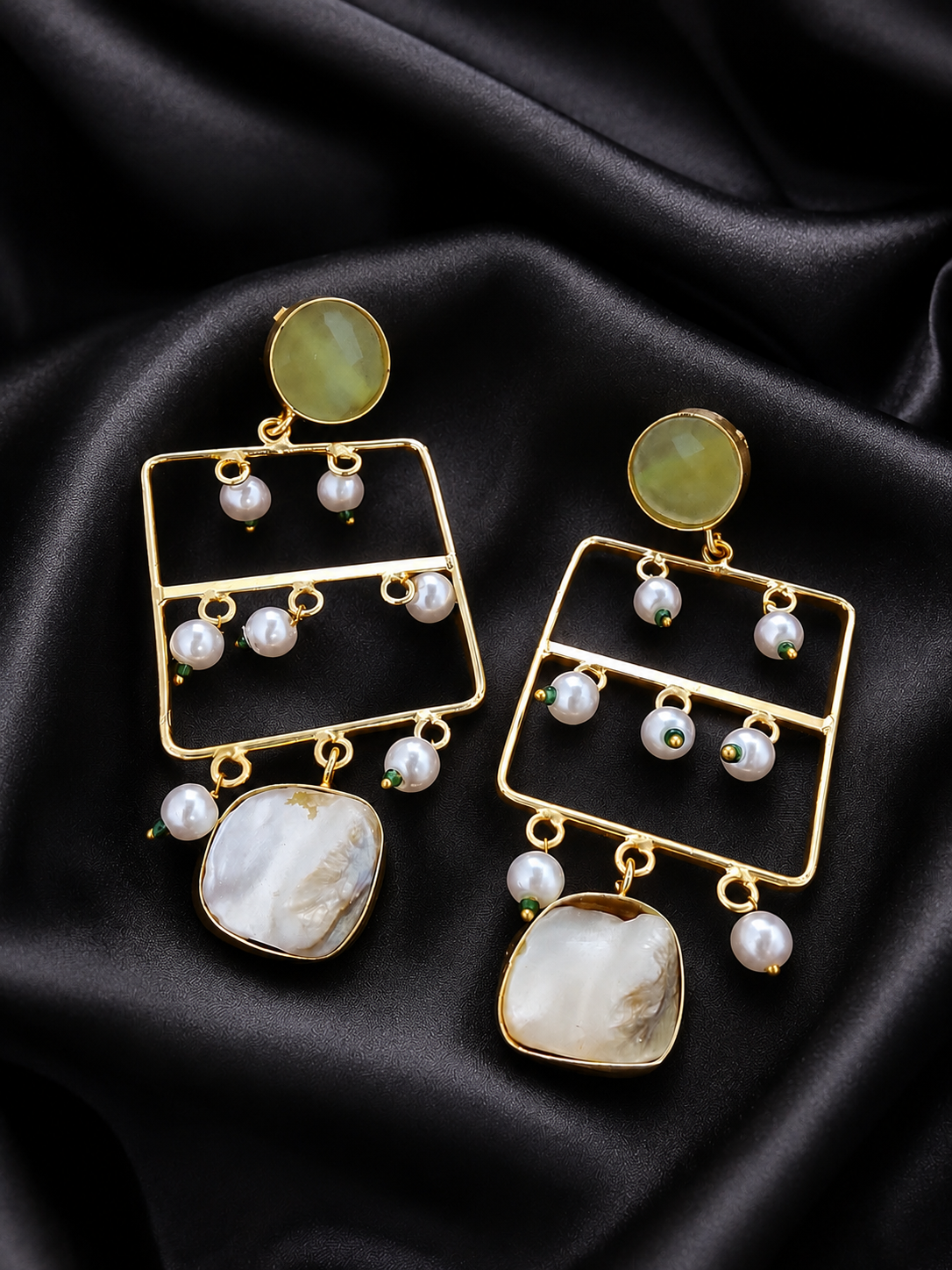 Geometric Gold-Plated Chandelier Earring
