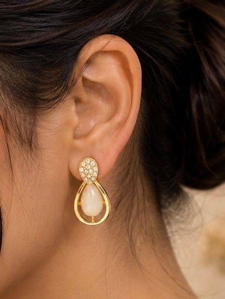 Korean-style open teardrop stud earrings