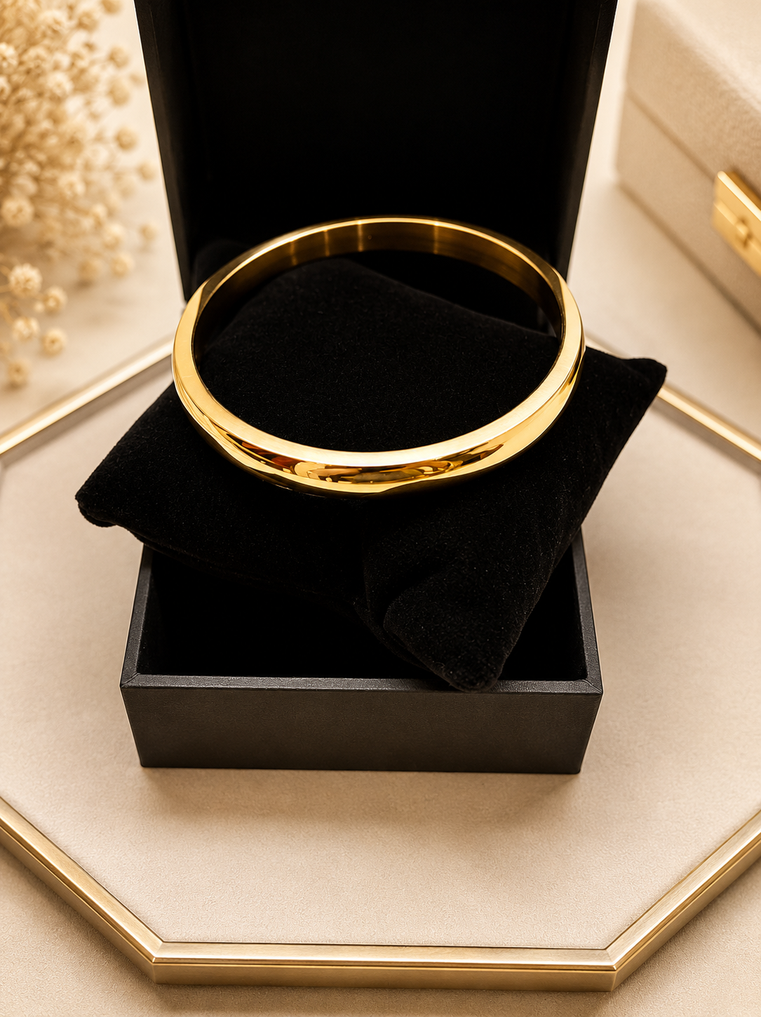 Minimalist Men's Gold-Plated Kada Bracelet