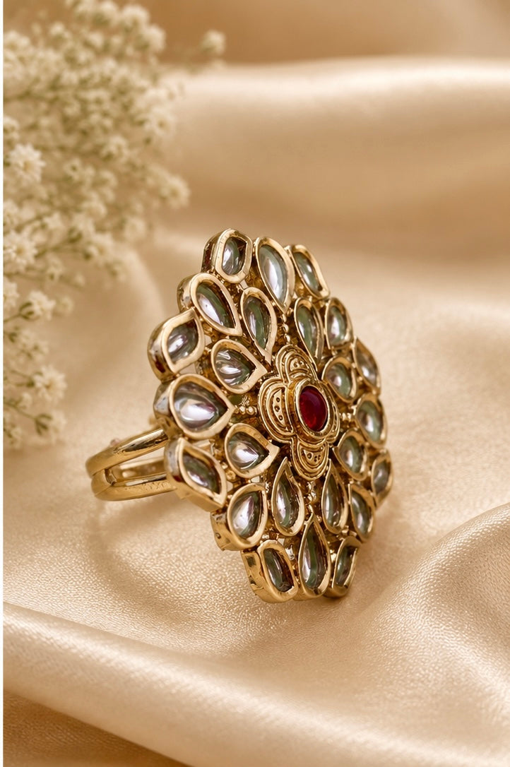 Antique gold-plated Kundan cocktail ring