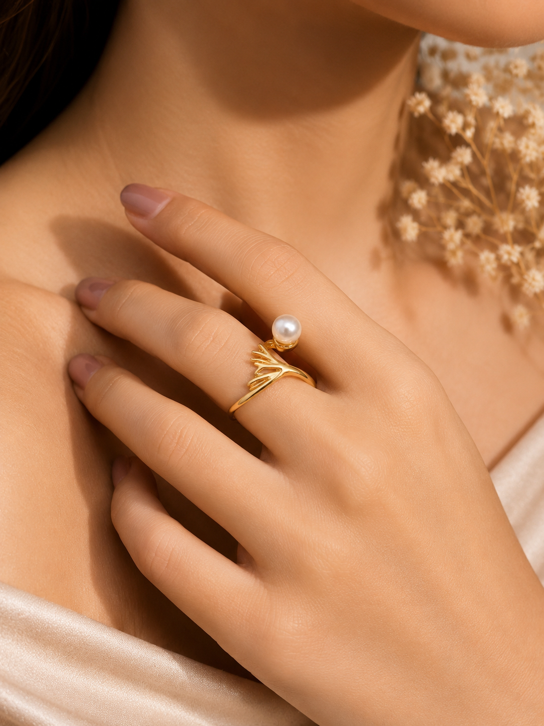 Mermaid tail pearl open bypass ring
