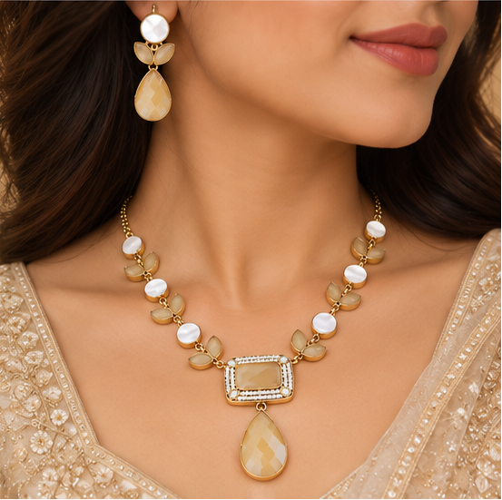 Emerald & Ivory Statement Necklace Set