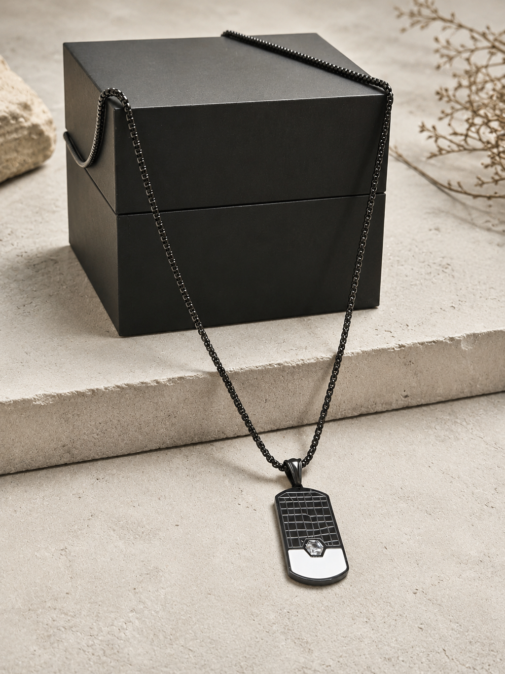 Men's pendant necklace