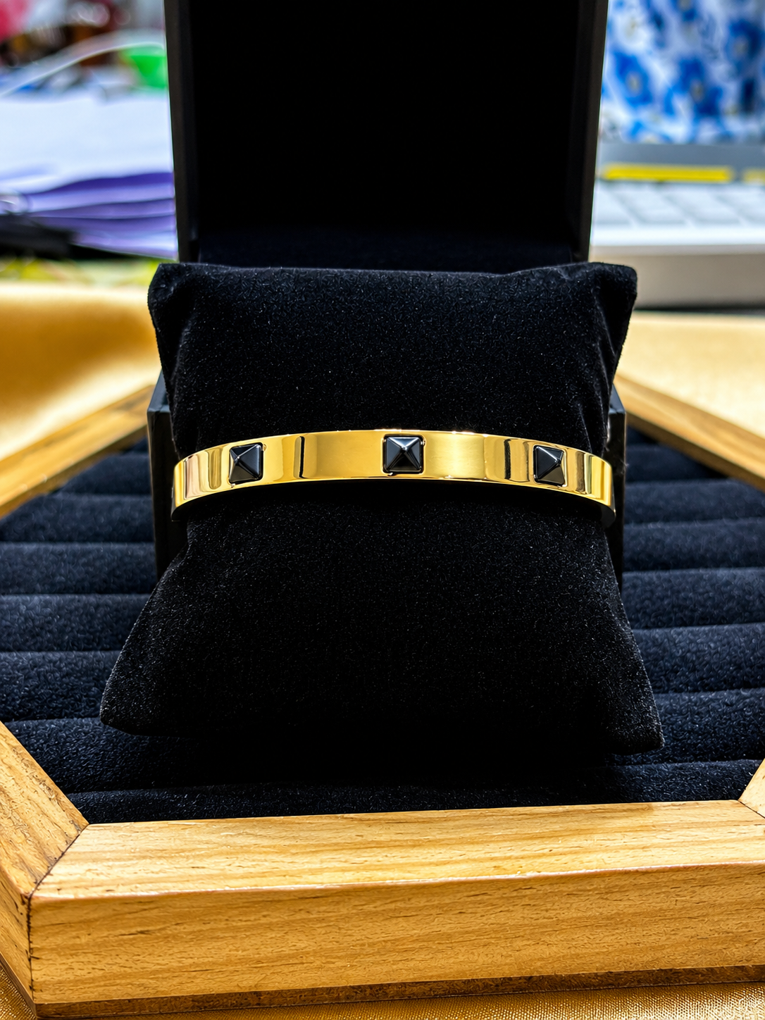 Minimalist gold-plated cuff men,s bracelet (kada)