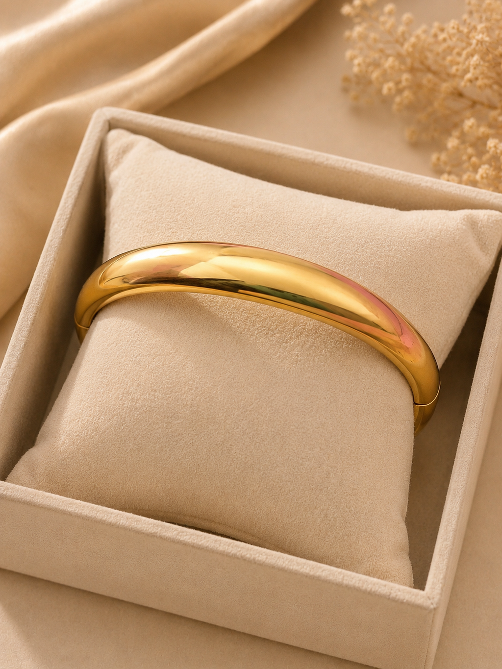 Chunky gold-plated dome bracelet