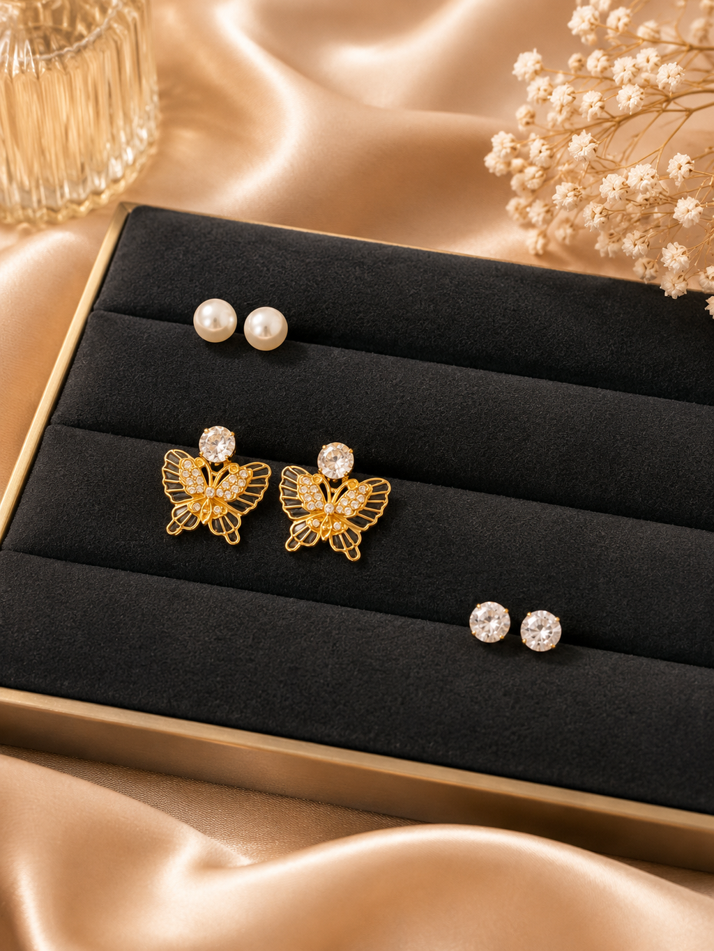 Butterfly motif and classic earrings combo stud set