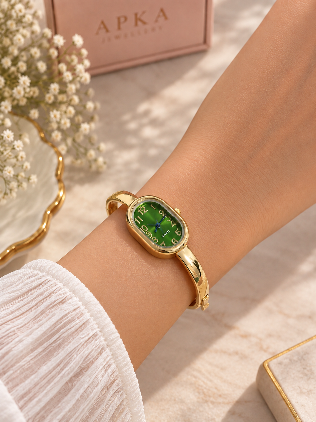 Vintage-style stainless steel women's bangle jewelry watch