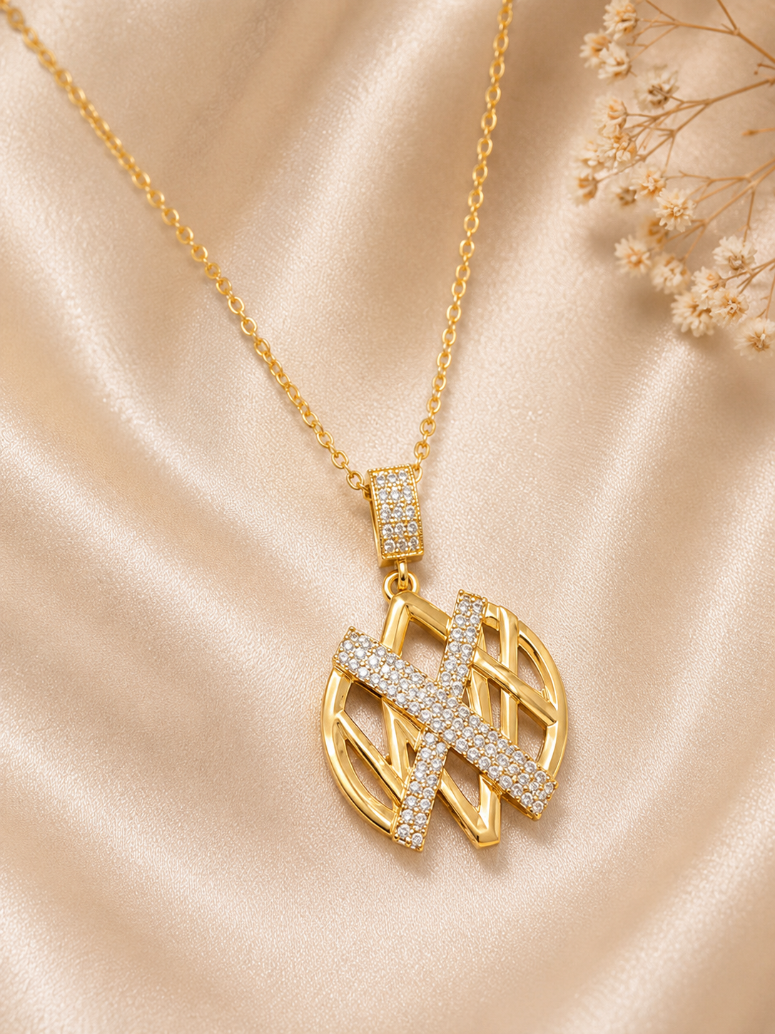 ometric Lattice Medallion Pendant Necklace