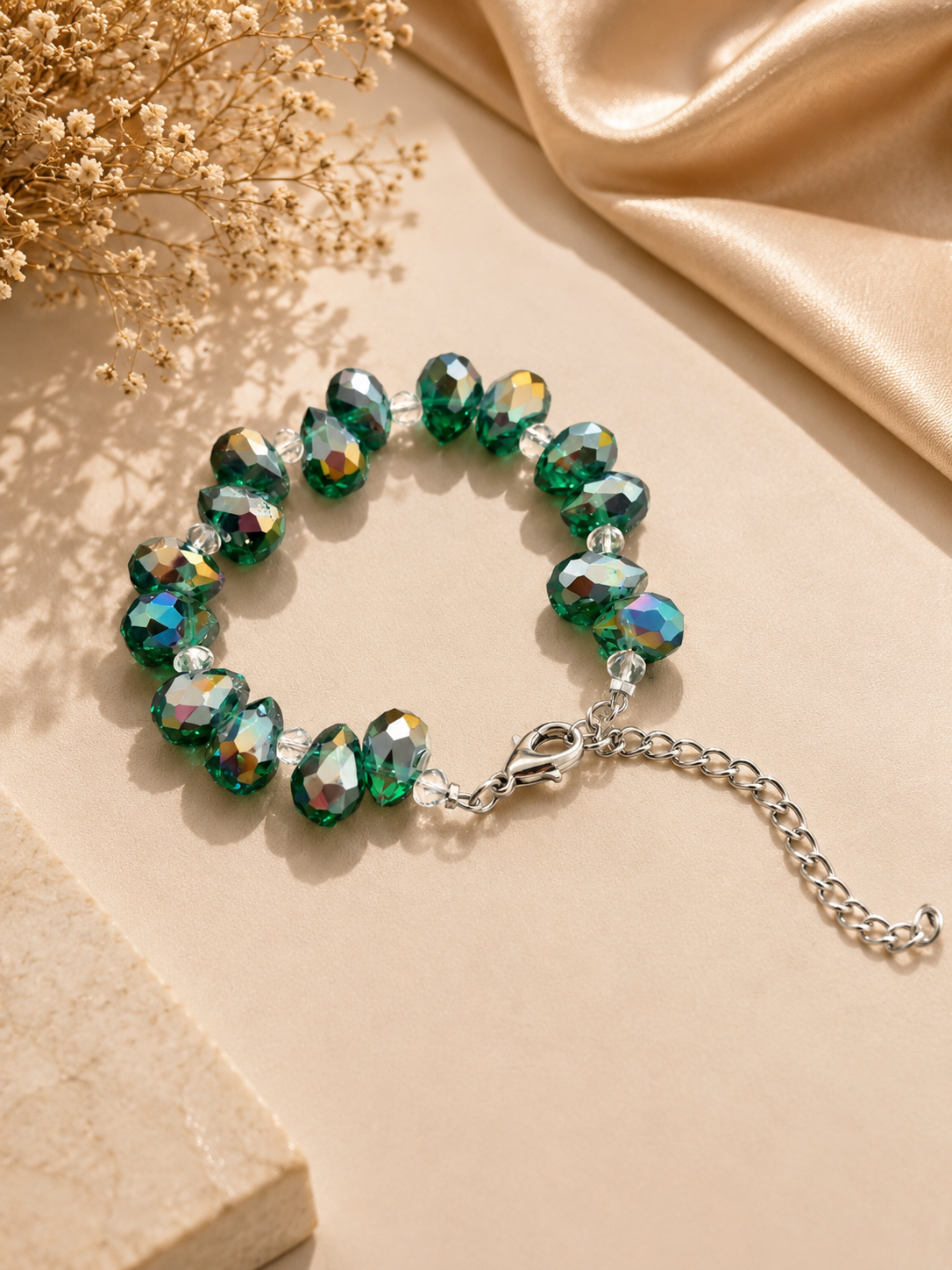 Emerald green faceted crystal bead bracelet