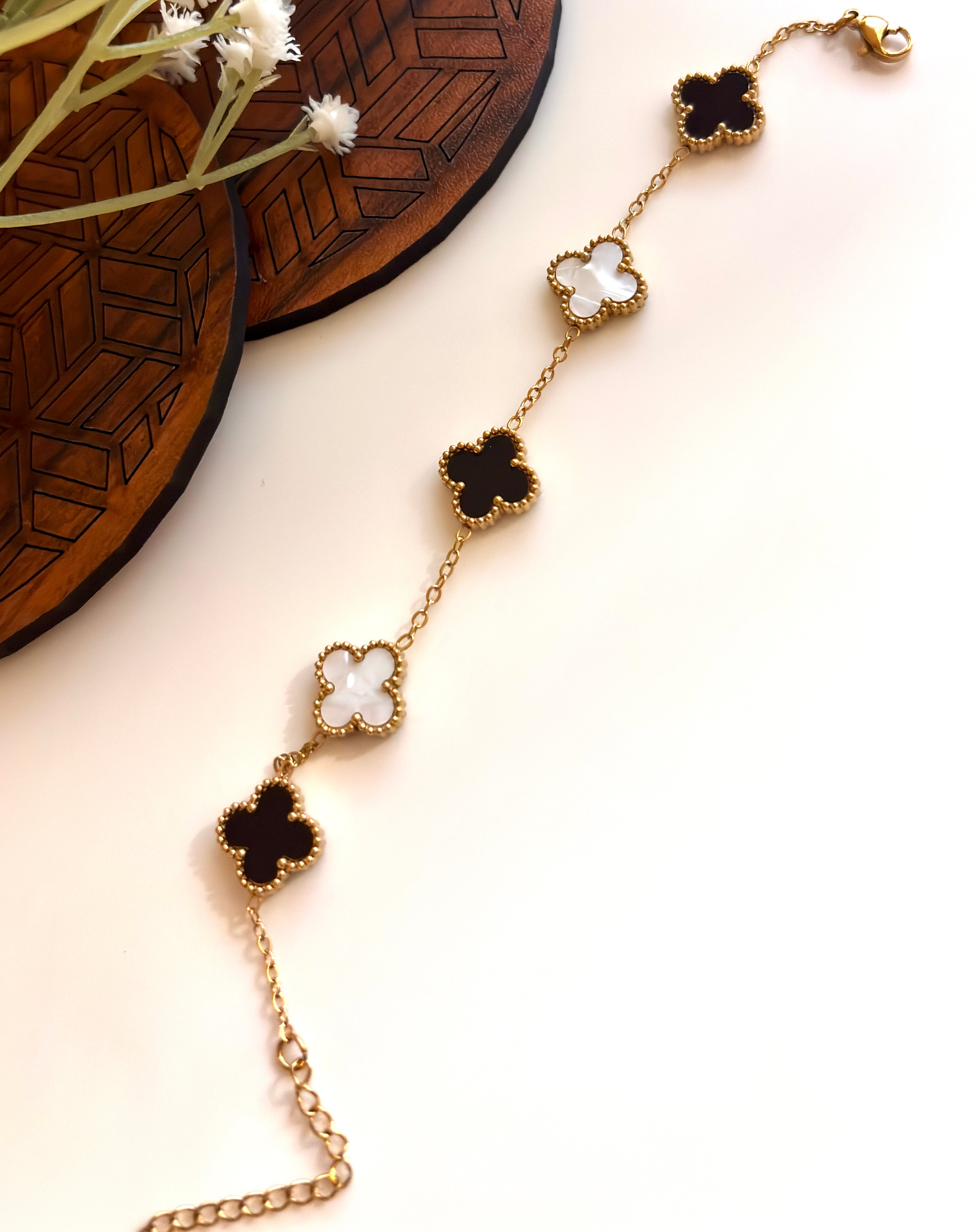 Black And White Clover Bracelet