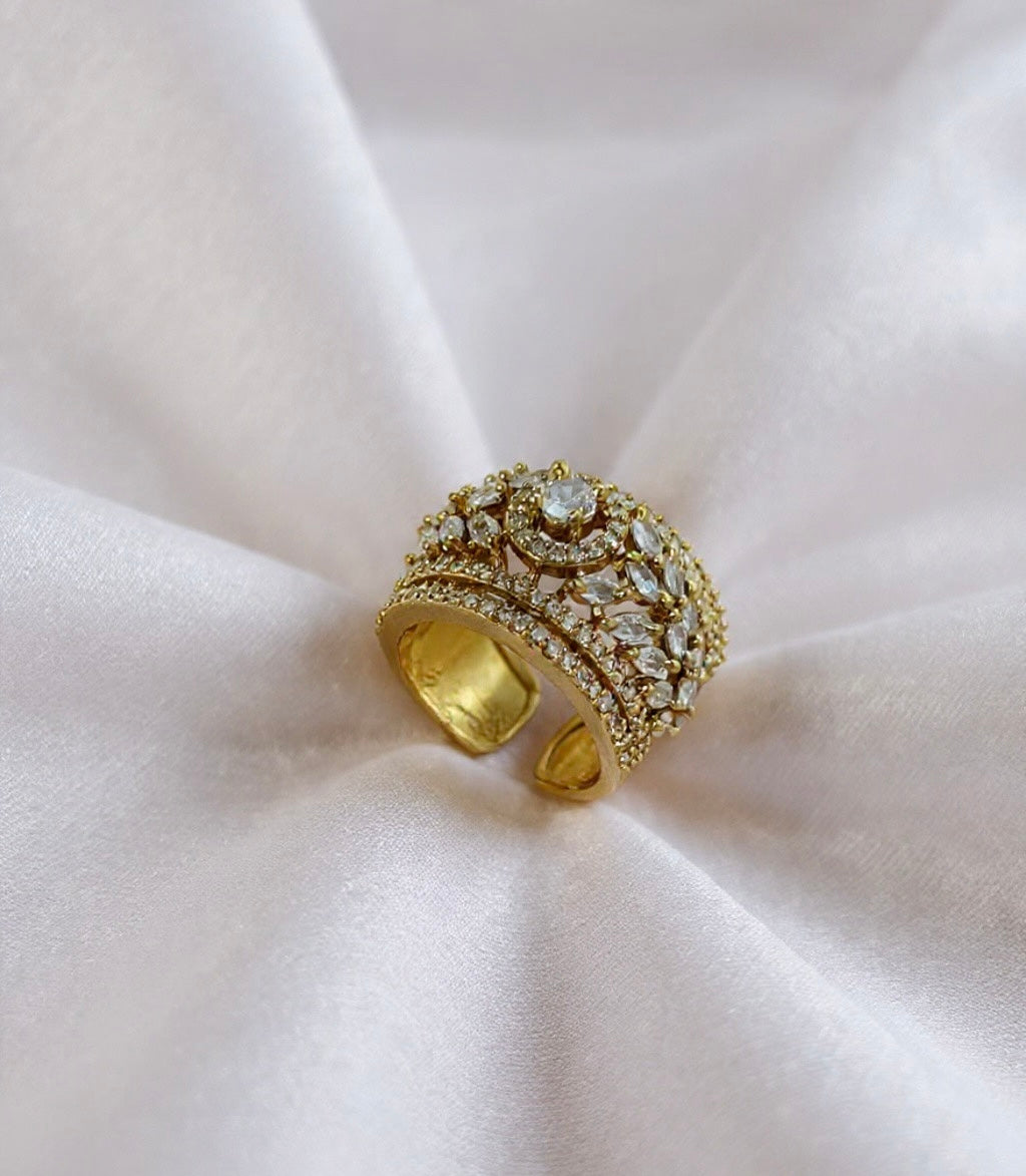 Majestic gold-plated band ring