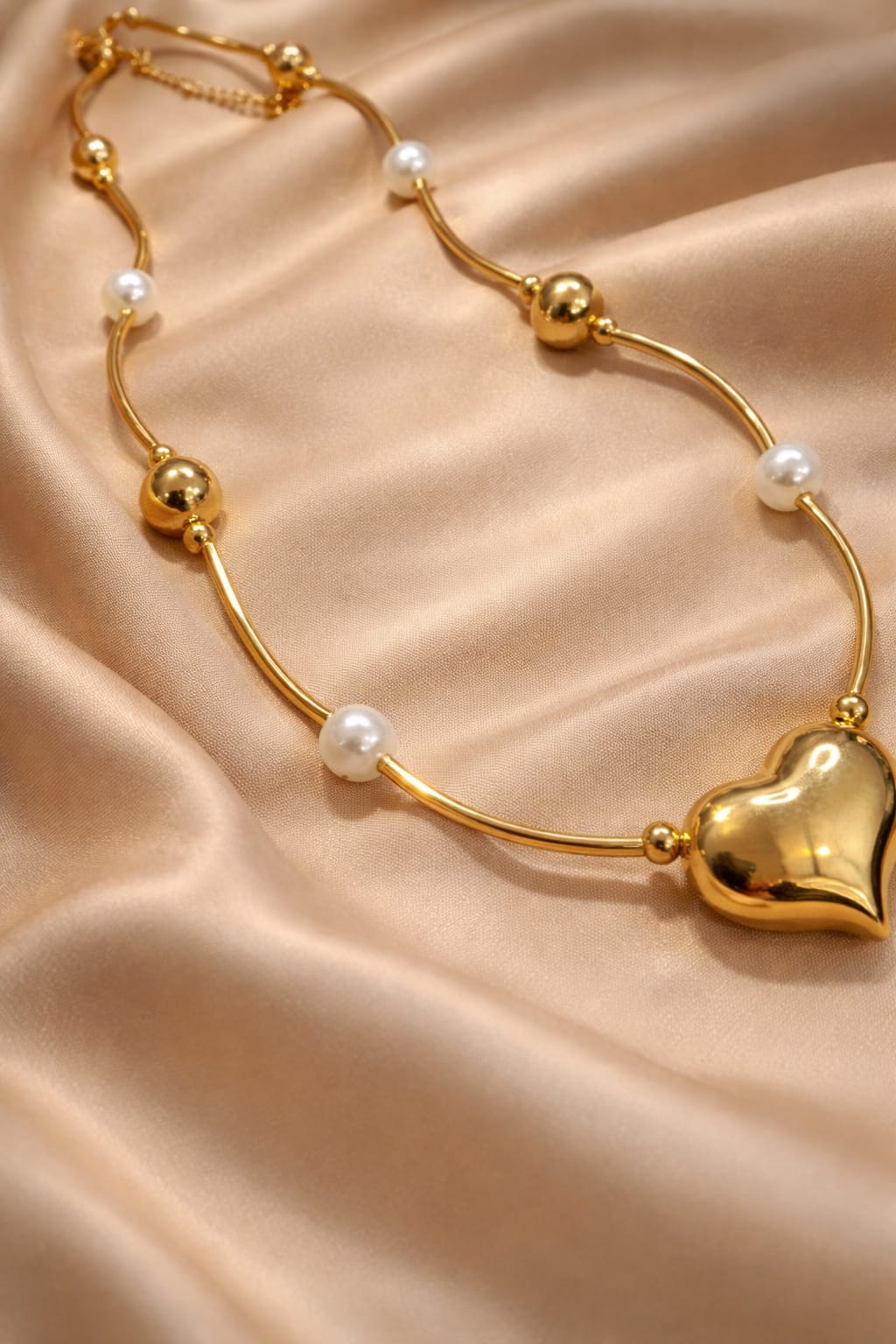 Baroque Pearl & Puffed Heart Necklace.