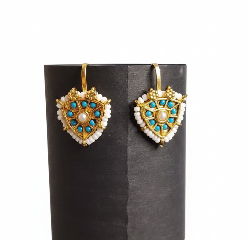 Traditional Gold-Plated Triangular Kundan Bugadi Ear Cuff (Non-Piercing Clip-On)