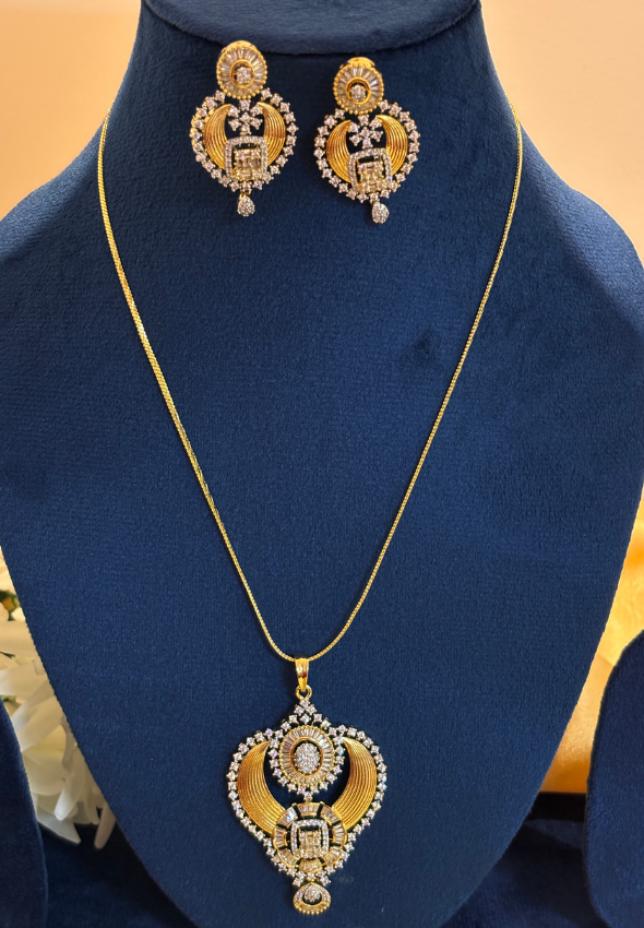 Elegant Gold Pendant Necklace Set with Statement Earrings